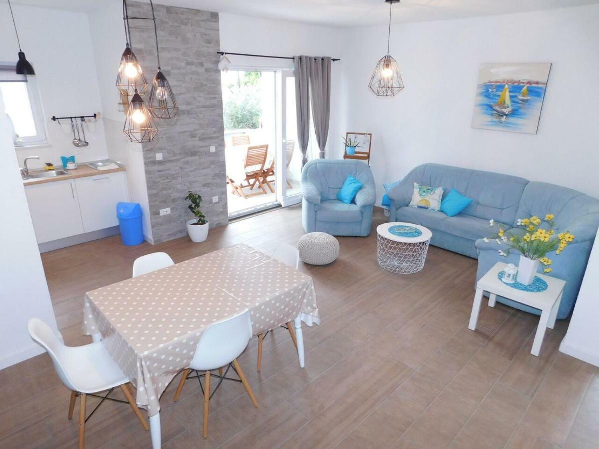 Apartman Karmen Tučepi Kültér fotó